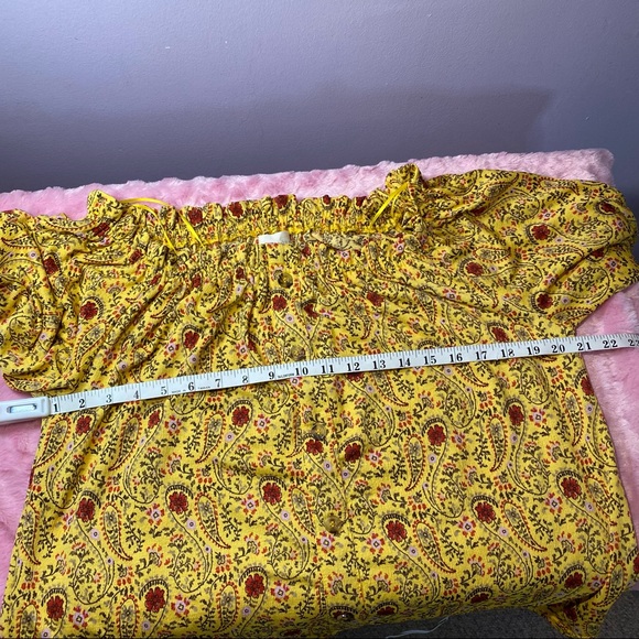 Mellóday Off-Shoulder Ruffled Top - Picture 11 of 12